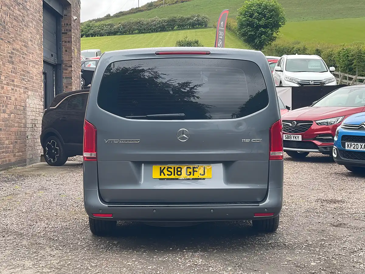 Used 2018 Mercedes-Benz Vito Select 8-Seater 7G-Tronic Grey - Interior and Exterior details 5