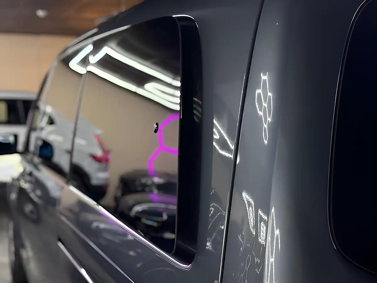 Used 2018 Mercedes-Benz Vito Select Grey - Interior and Exterior details 14
