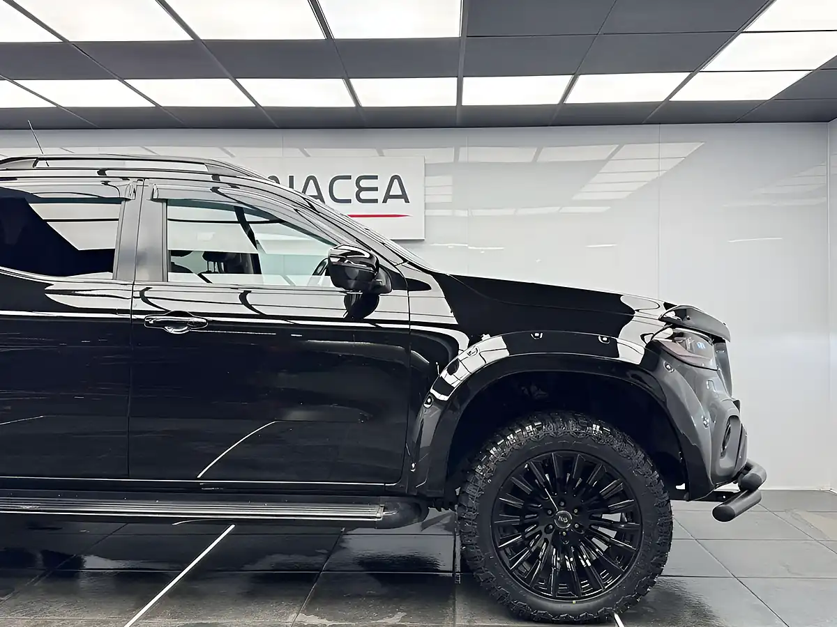 Used 2018 Mercedes-Benz X Class Power Black - Interior and Exterior details 16
