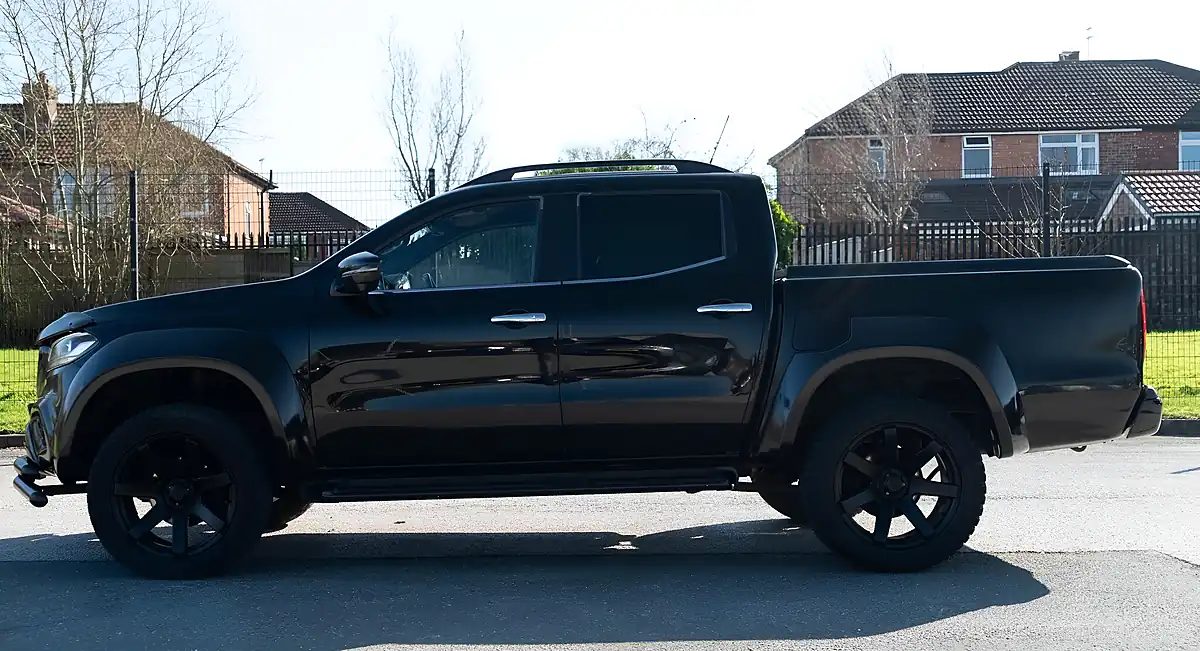 Used 2018 Mercedes-Benz X Class Power Black - Interior and Exterior details 3