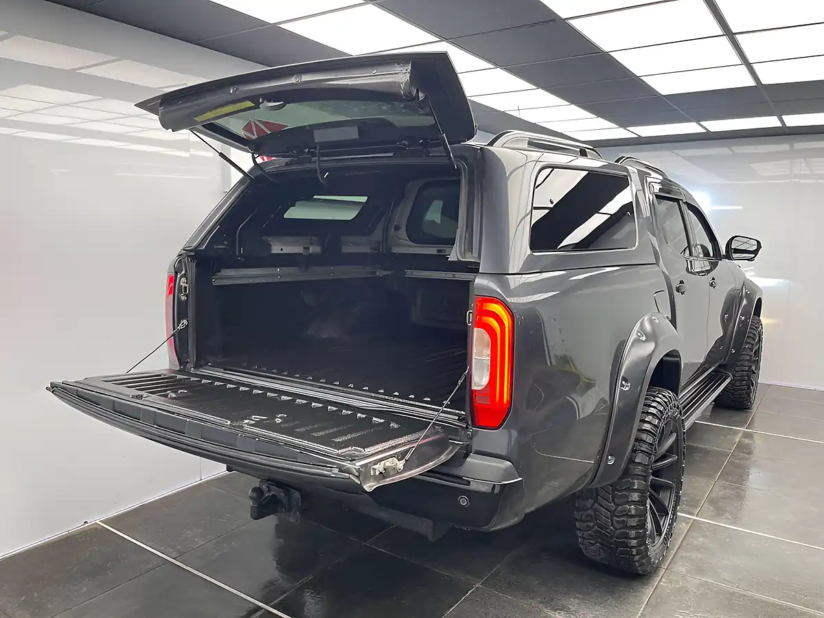 Used 2018 Mercedes-Benz X Class Power Grey - Interior and Exterior details 10