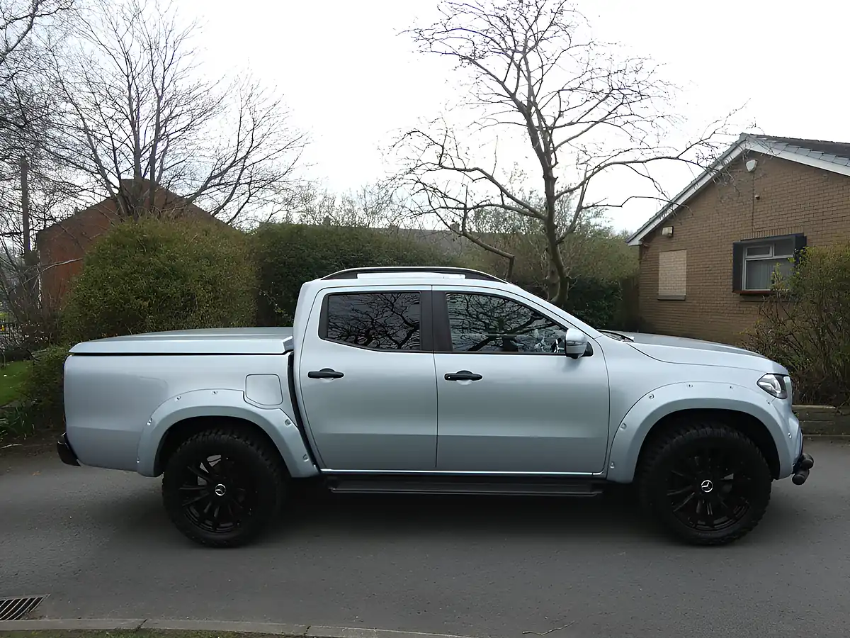 Used 2018 Mercedes-Benz X-Class Power Silver - Interior and Exterior details 2