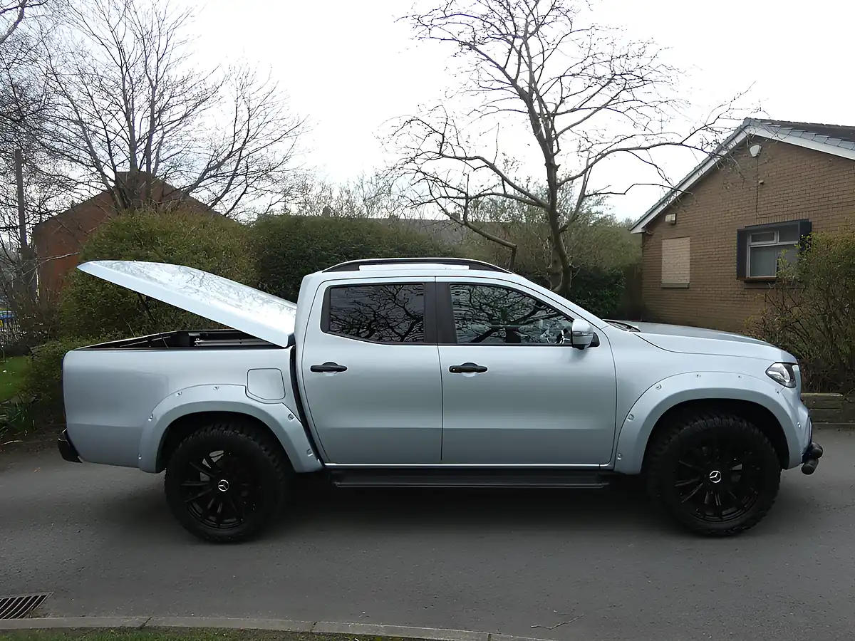 Used 2018 Mercedes-Benz X-Class Power Silver - Interior and Exterior details 3