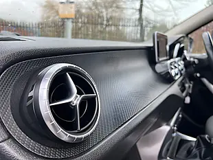 Used 2018 Mercedes-Benz X Class Progressive White - Interior and Exterior details 12