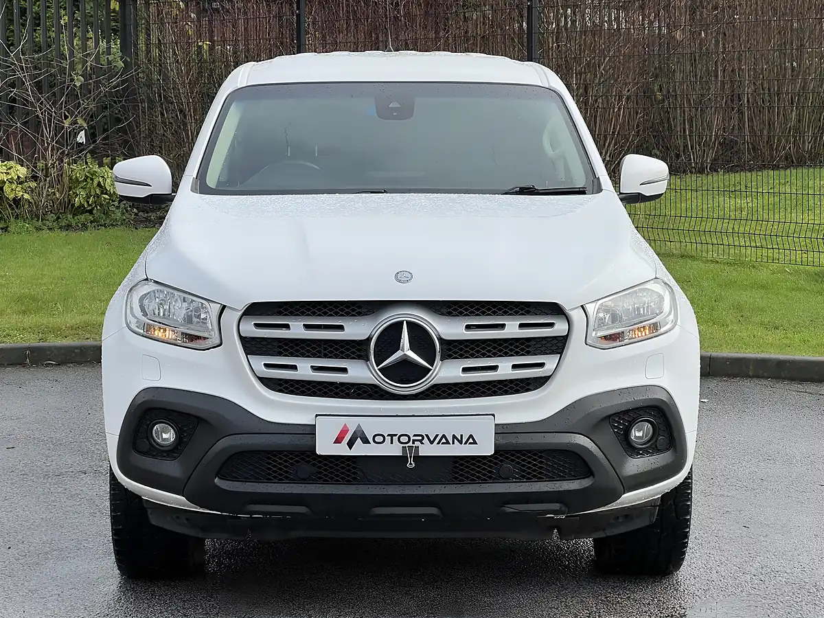 Used 2018 Mercedes-Benz X Class Progressive White - Interior and Exterior details 2