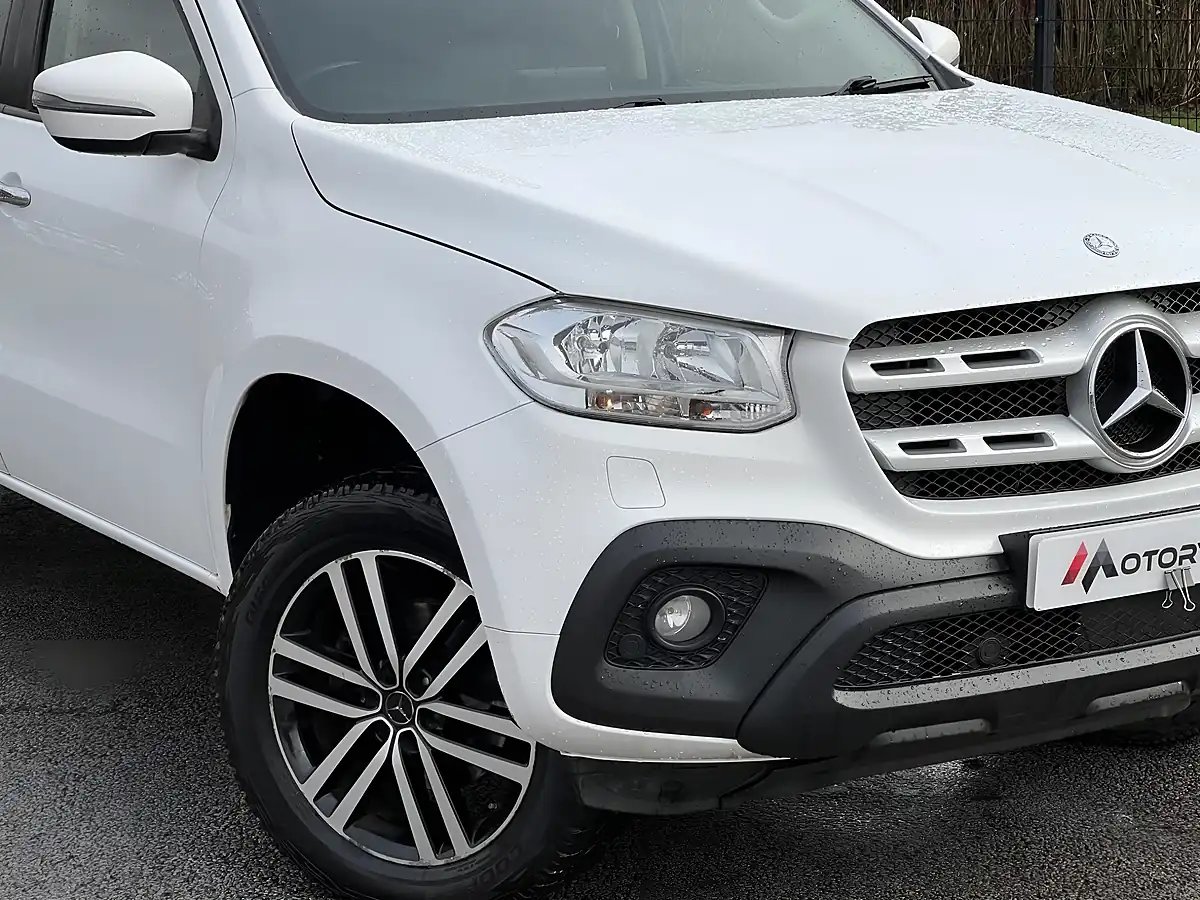 Used 2018 Mercedes-Benz X Class Progressive White - Interior and Exterior details 6