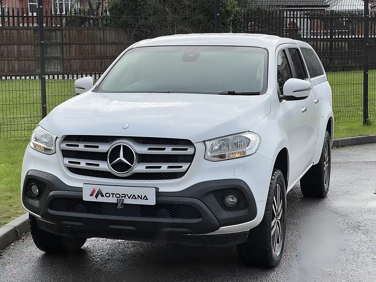 Used 2018 Mercedes-Benz X Class Progressive White - Interior and Exterior details 8