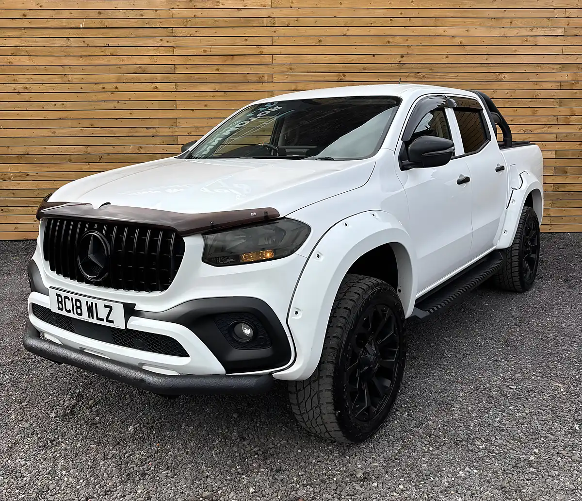 Used 2018 Mercedes-Benz X Class Pure White - Interior and Exterior details 11