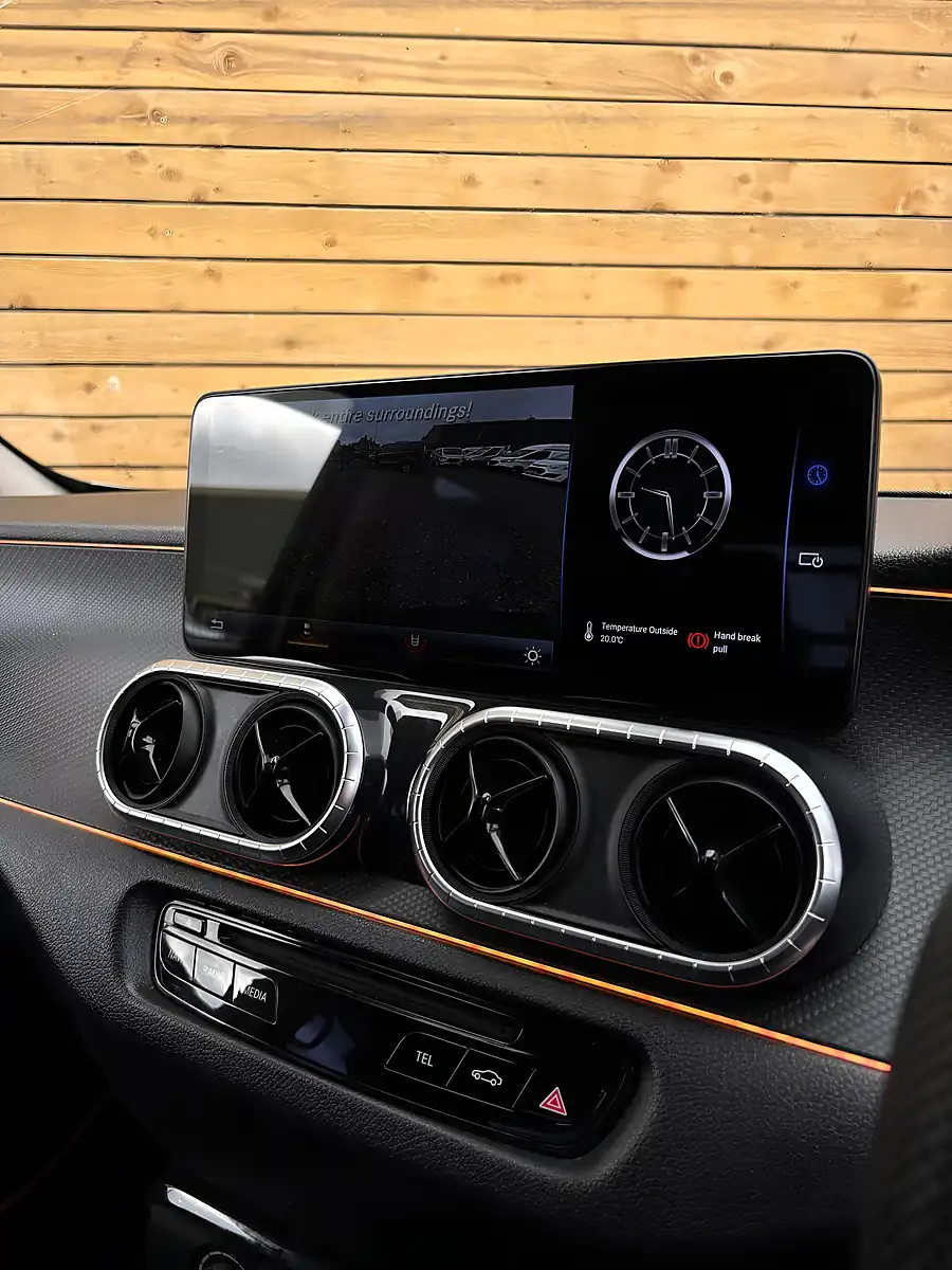 Used 2018 Mercedes-Benz X Class Pure White - Interior and Exterior details 14