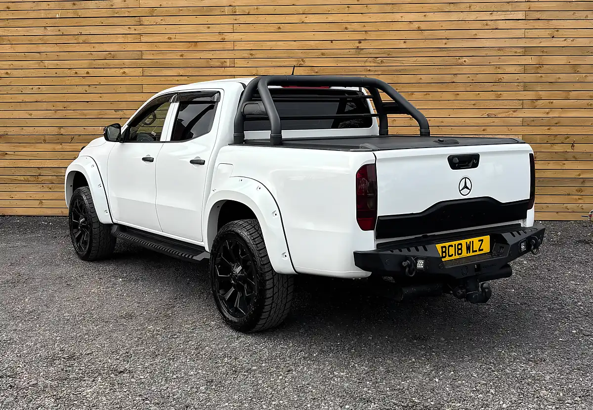 Used 2018 Mercedes-Benz X Class Pure White - Interior and Exterior details 9