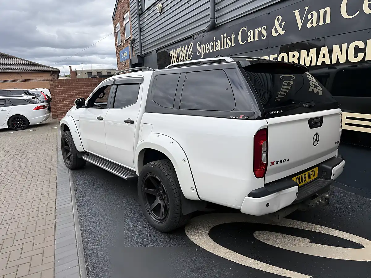 Used 2018 Mercedes-Benz X Class X250 Power White - Interior and Exterior details 7