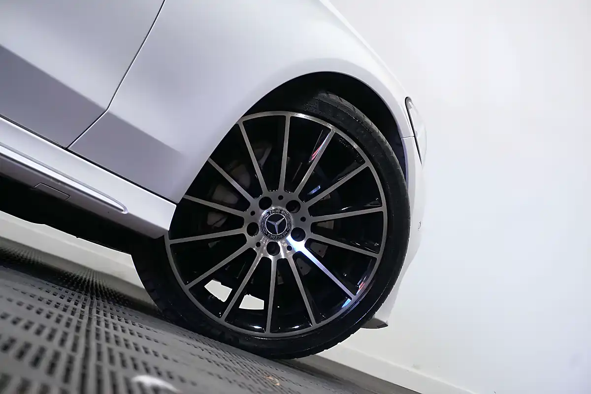Used 2018 Mercedes C-Class AMG Line (premium Plus) Polar White - Interior and Exterior details 14
