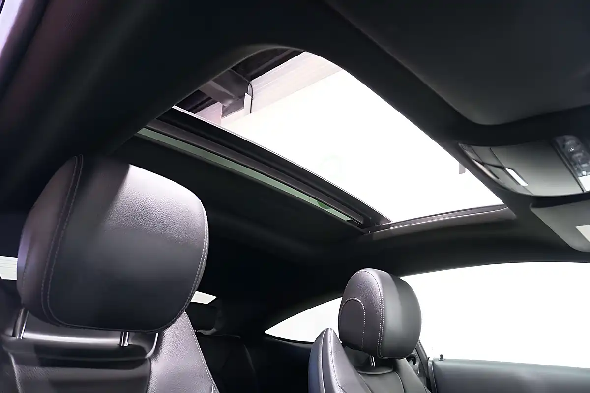 Used 2018 Mercedes C-Class AMG Line (premium Plus) Polar White - Interior and Exterior details 20