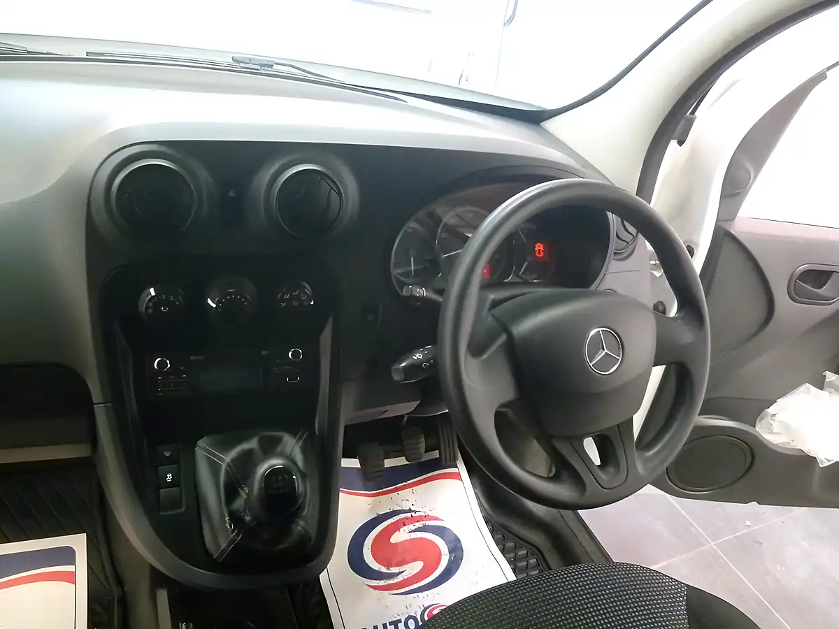 Used 2018 Mercedes Citan 109 White - Interior and Exterior details 15
