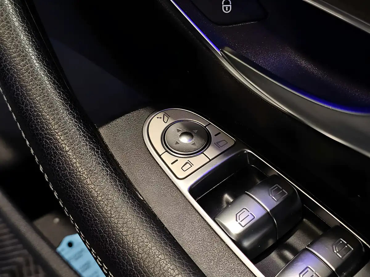 Used 2018 Mercedes E-Class AMG Line (premium) Emerald Green - Interior and Exterior details 13