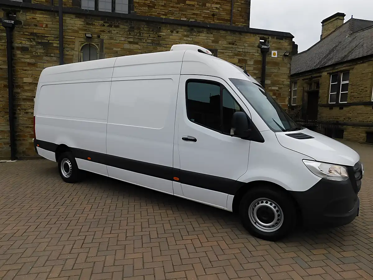 Used 2018 Mercedes Sprinter Lwb Temperature Controlled White - Interior and Exterior details 8