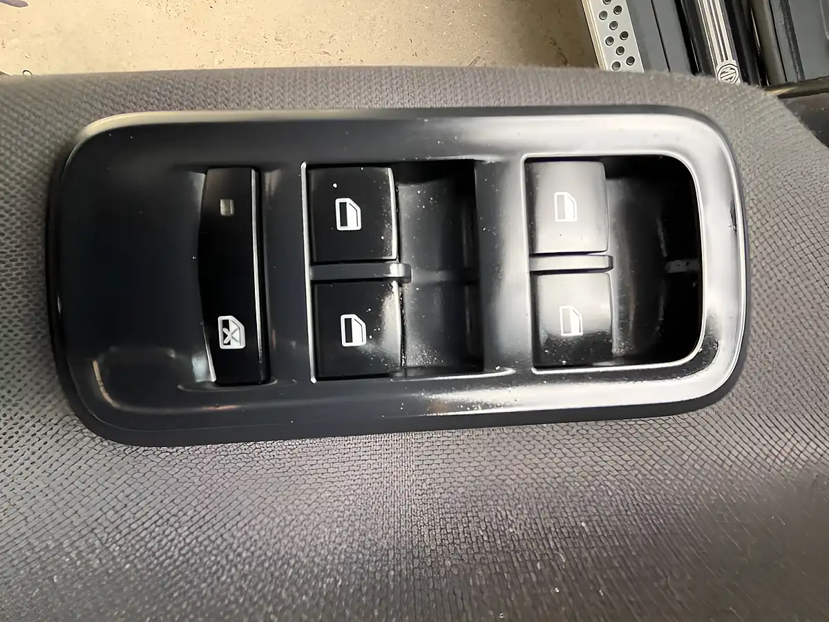 Used 2018 MG Gs Excite Black - Interior and Exterior details 17
