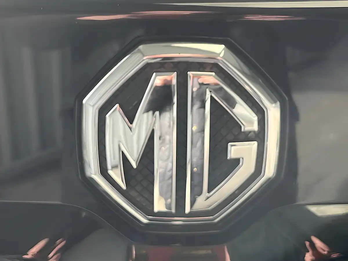 Used 2018 MG Gs Excite Black - Interior and Exterior details 6
