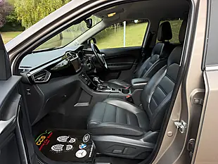 Used 2018 MG Gs Exclusive Gold - Interior and Exterior details 12