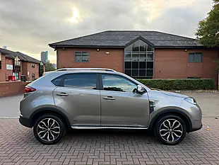 Used 2018 MG Gs Exclusive Gold - Interior and Exterior details 5
