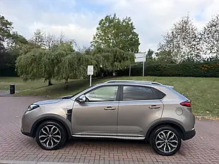 Used 2018 MG Gs Exclusive Gold - Interior and Exterior details 7