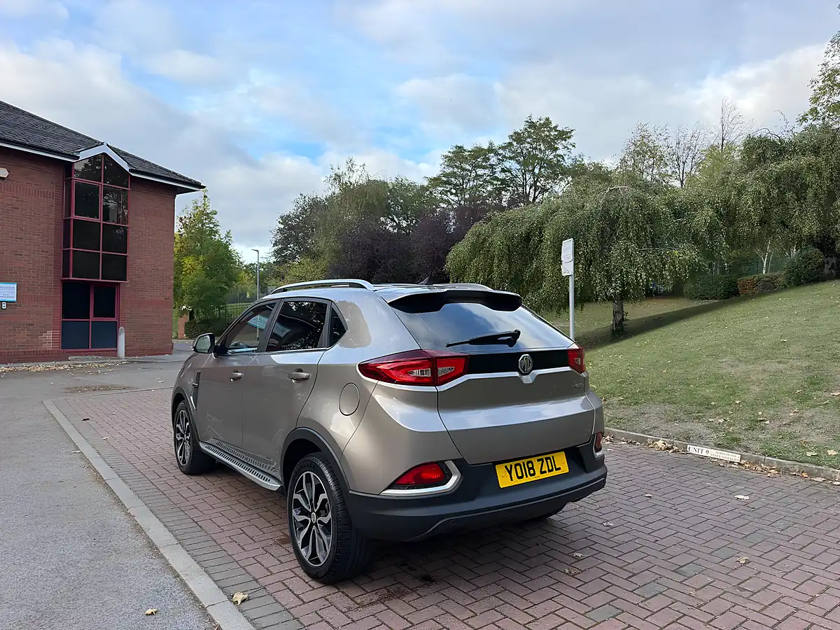 Used 2018 MG Gs Exclusive Gold - Interior and Exterior details 8