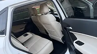 Used 2018 MG Gs Exclusive White - Interior and Exterior details 13