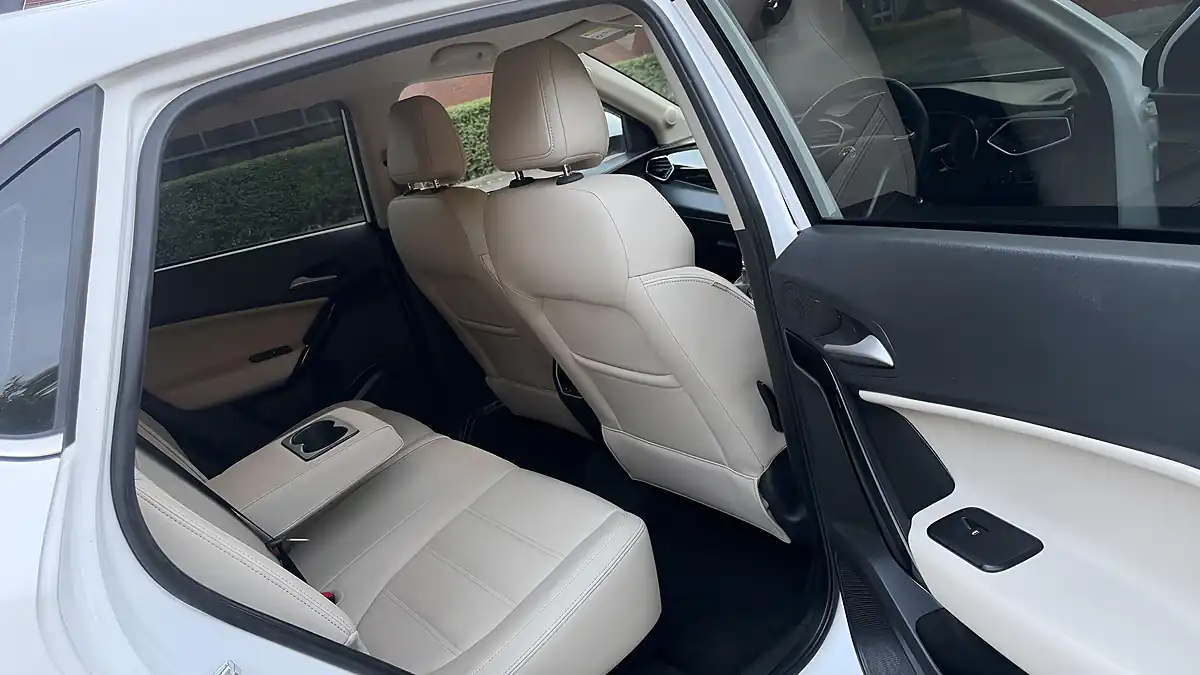 Used 2018 MG Gs Exclusive White - Interior and Exterior details 13