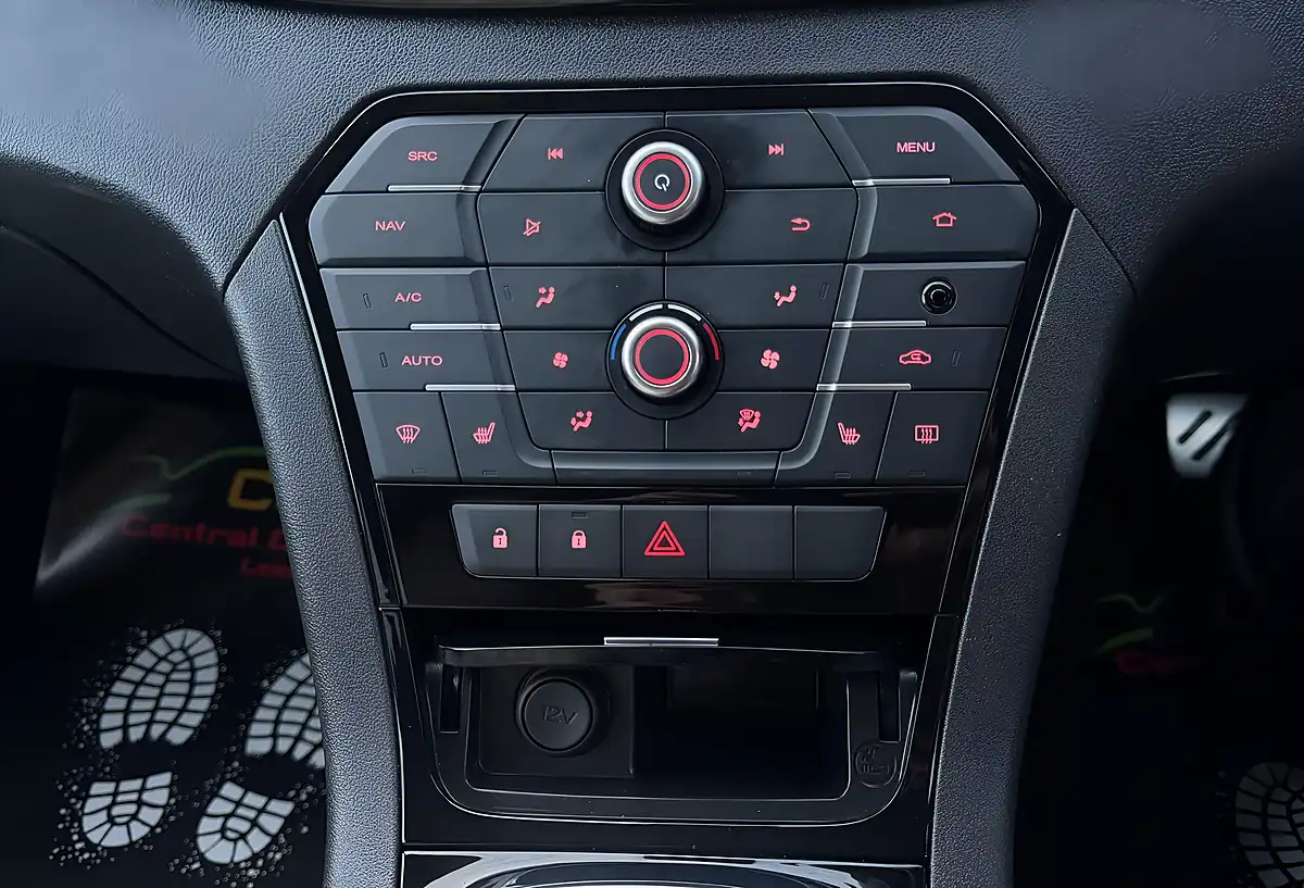 Used 2018 MG Gs Exclusive White - Interior and Exterior details 17