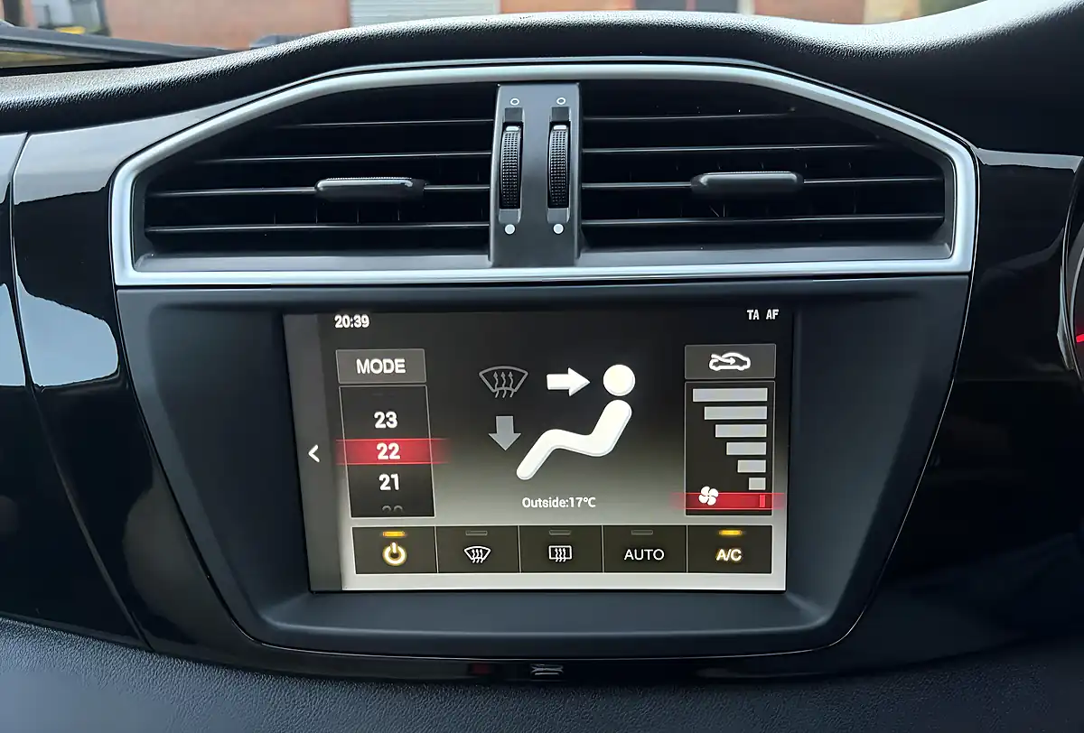 Used 2018 MG Gs Exclusive White - Interior and Exterior details 18