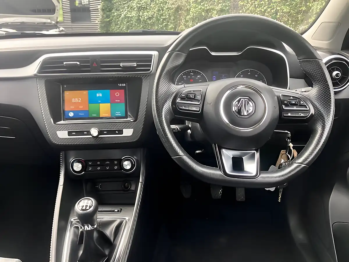 Used 2018 MG MG Zs Excite Laser Blue - Interior and Exterior details 11