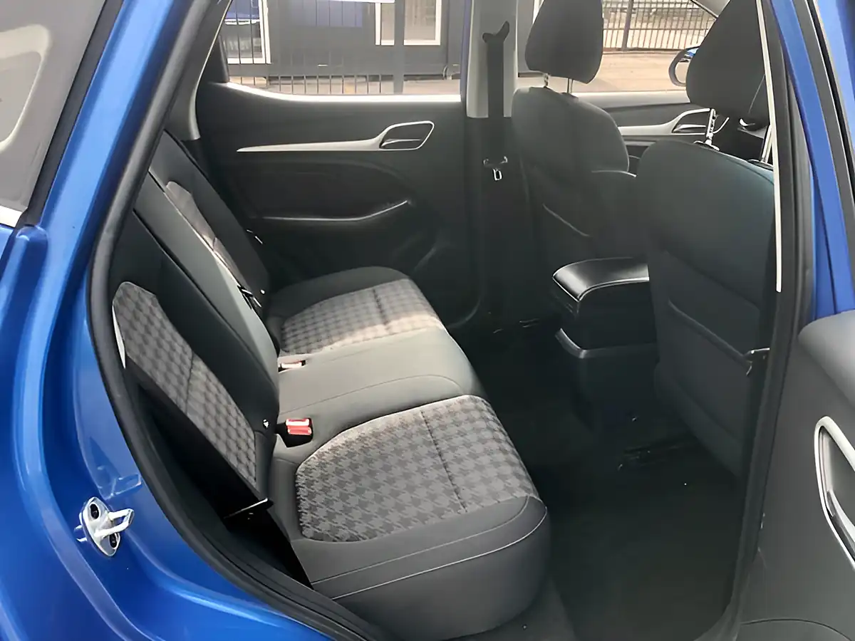 Used 2018 MG MG Zs Excite Laser Blue - Interior and Exterior details 14