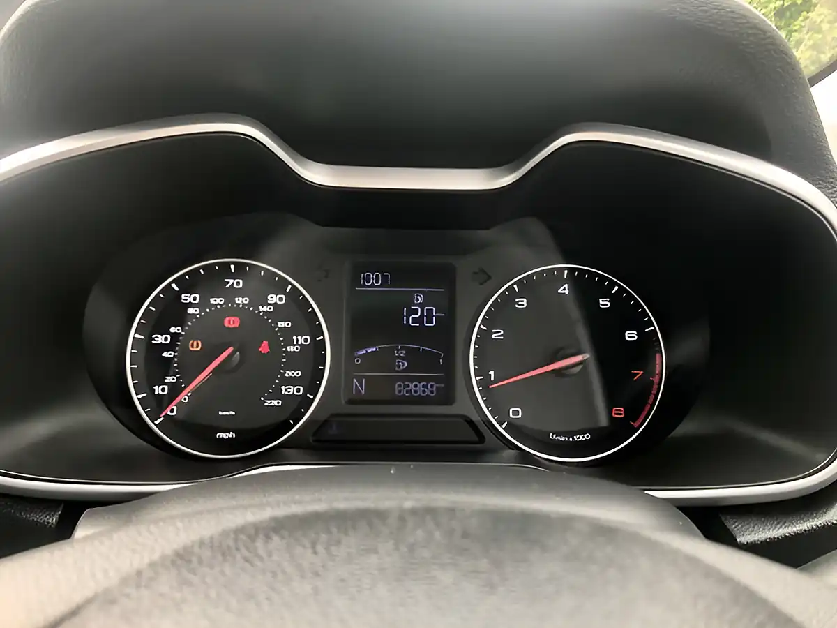 Used 2018 MG MG Zs Excite Laser Blue - Interior and Exterior details 4