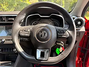 Used 2018 MG MG Zs Exclusive Red - Interior and Exterior details 11
