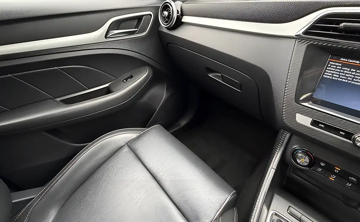 Used 2018 MG MG Zs Exclusive White - Interior and Exterior details 14