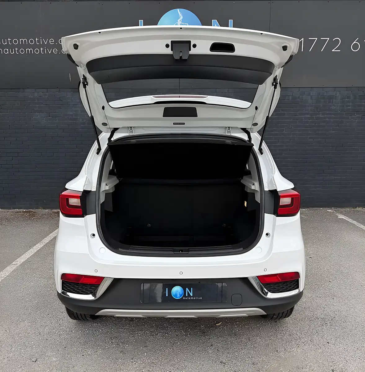 Used 2018 MG MG Zs Exclusive White - Interior and Exterior details 19
