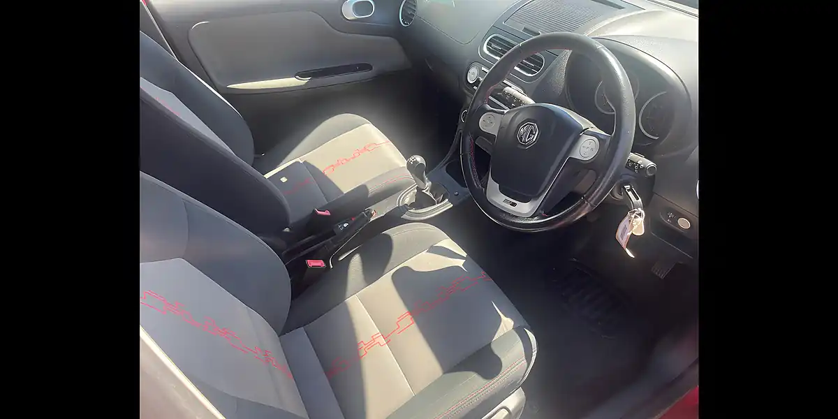 Used 2018 MG MG3 3Form Sport Red - Interior and Exterior details 12