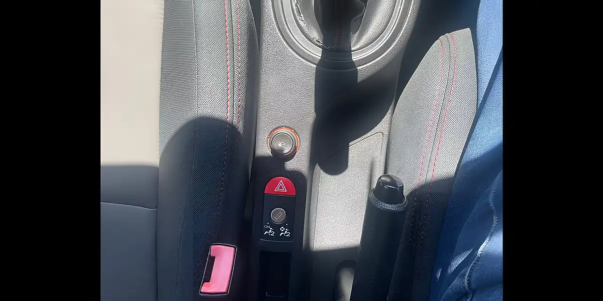 Used 2018 MG MG3 3Form Sport Red - Interior and Exterior details 15