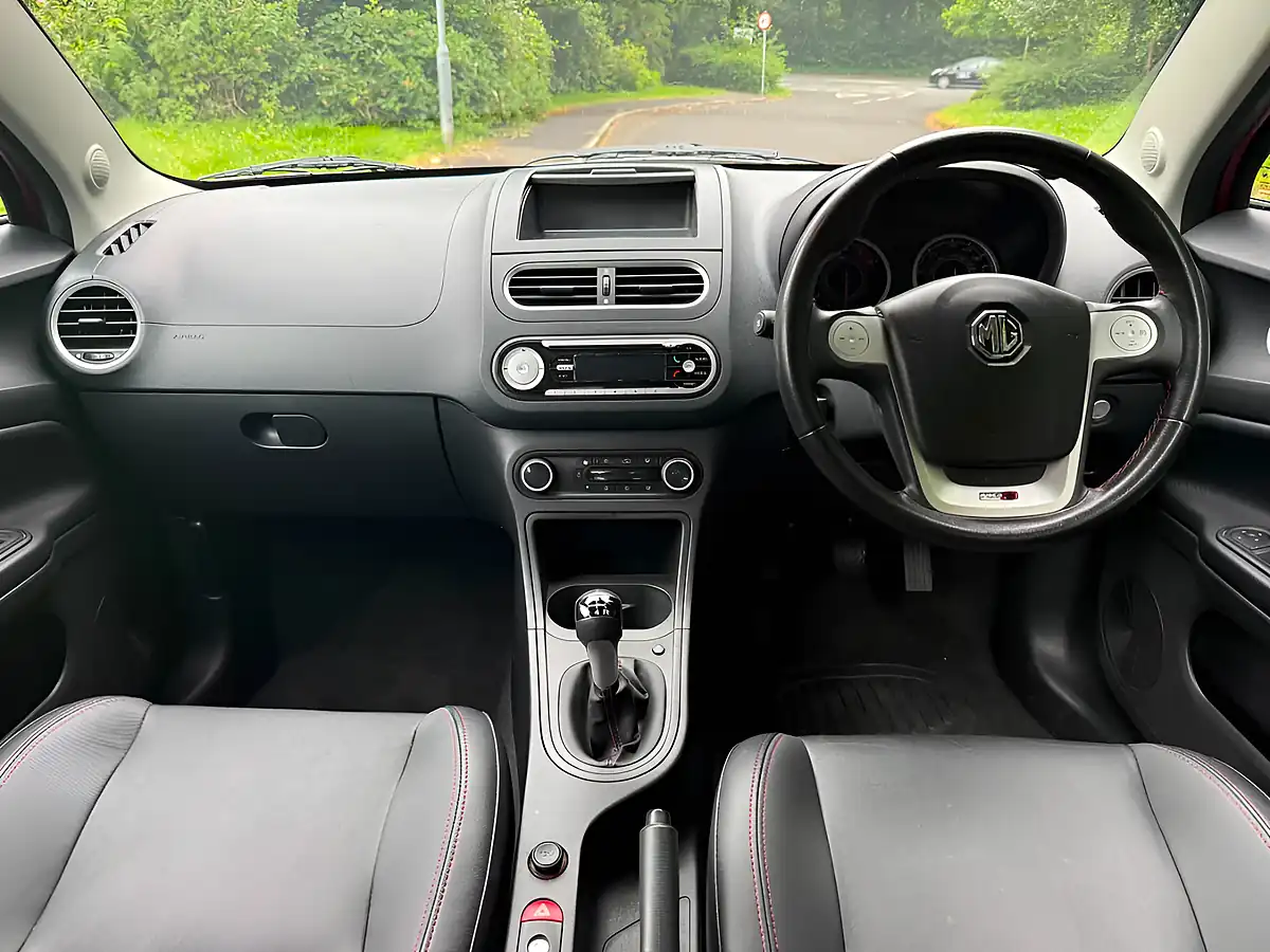 Used 2018 MG MG3 3Style+ Red - Interior and Exterior details 12