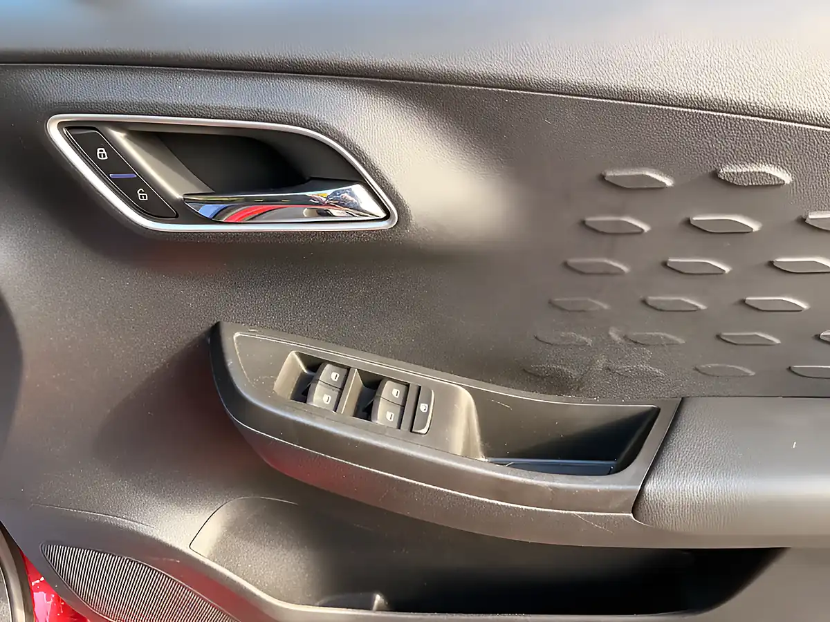 Used 2018 MG MG3 Excite Red - Interior and Exterior details 17