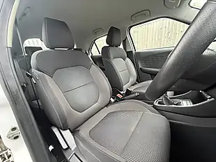Used 2018 MG MG3 Excite White - Interior and Exterior details 13
