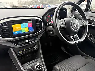Used 2018 MG MG3 Excite White - Interior and Exterior details 19