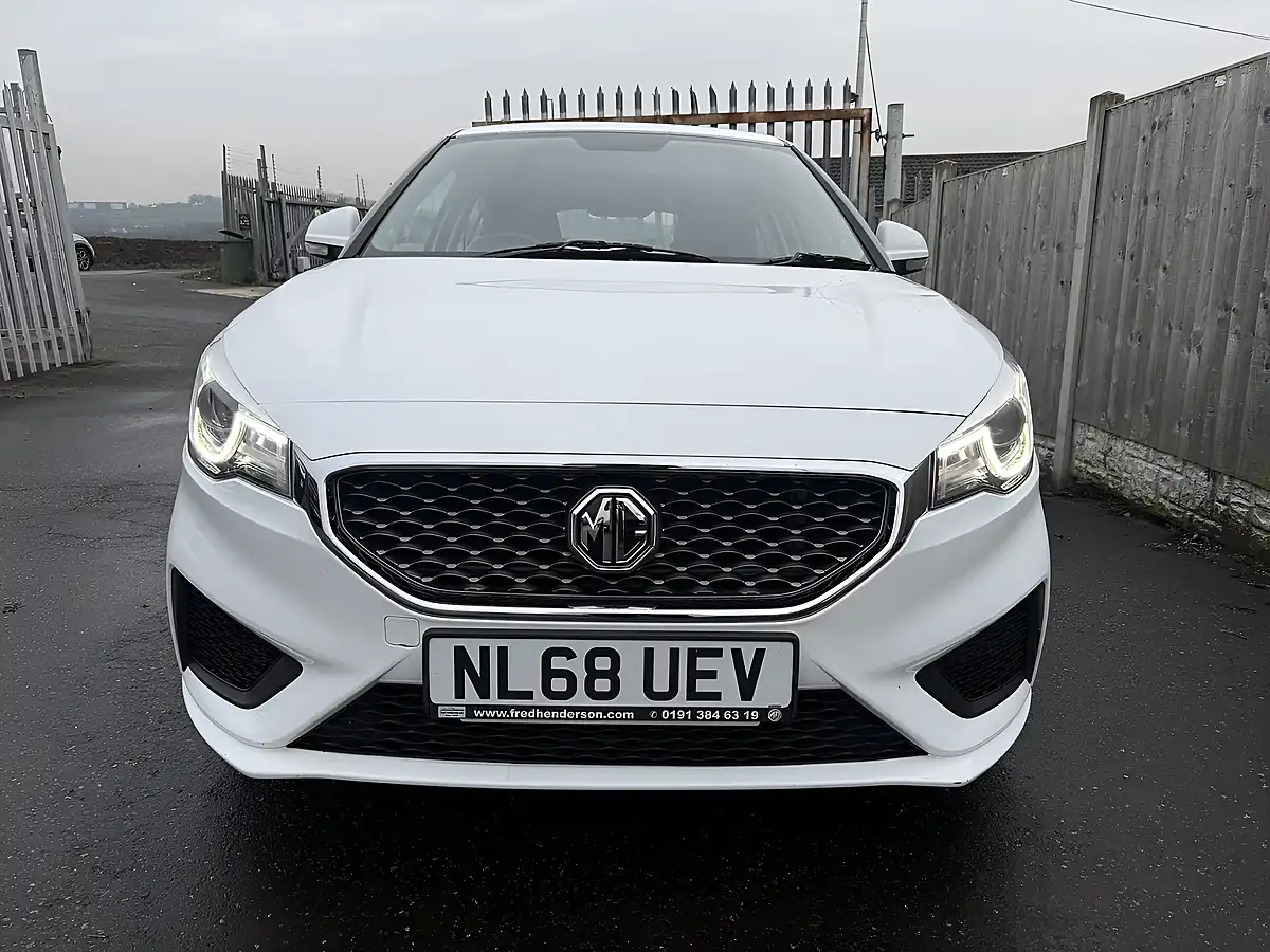 Used 2018 MG MG3 Excite White - Interior and Exterior details 4
