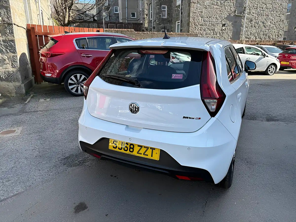 Used 2018 MG MG3 Excite White - Interior and Exterior details 11