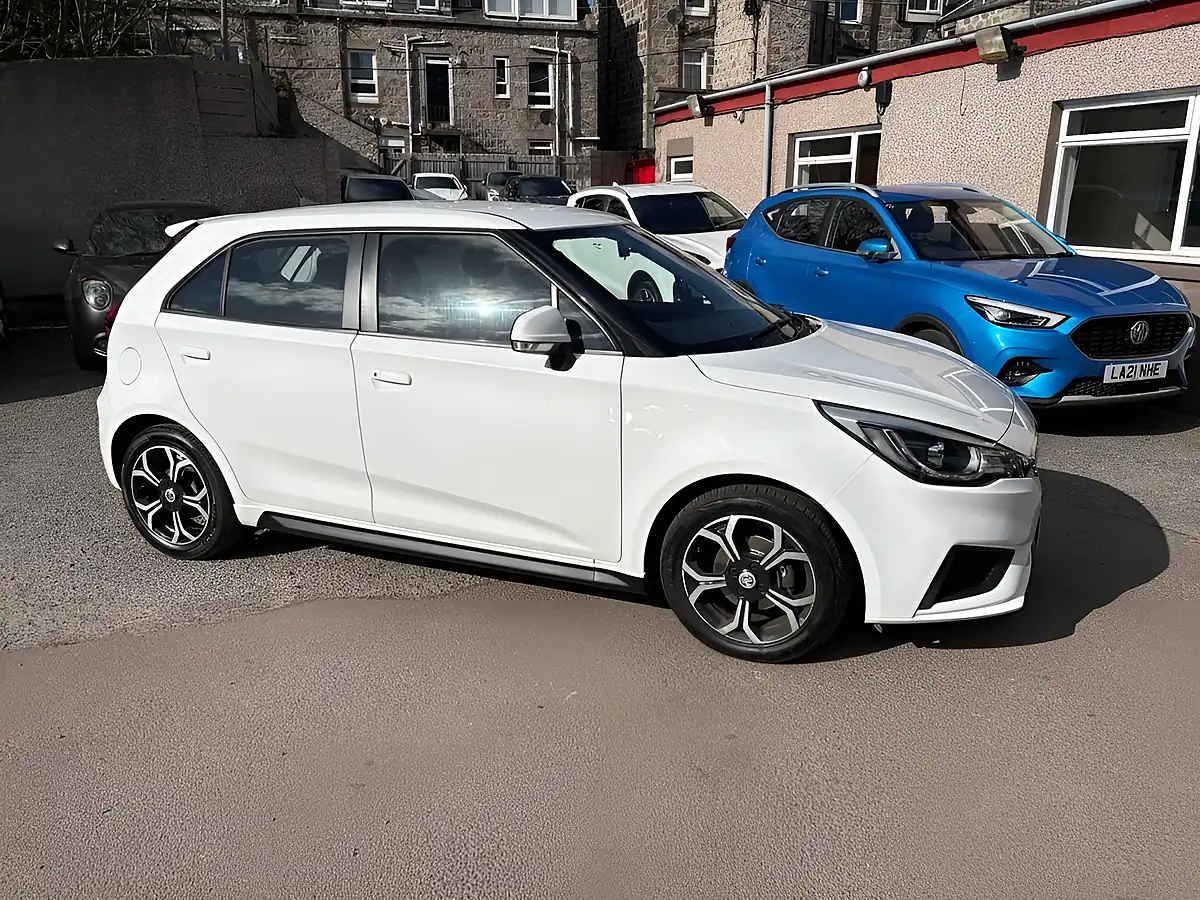 Used 2018 MG MG3 Excite White - Interior and Exterior details 3