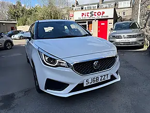 Used 2018 MG MG3 Excite White - Interior and Exterior details 6