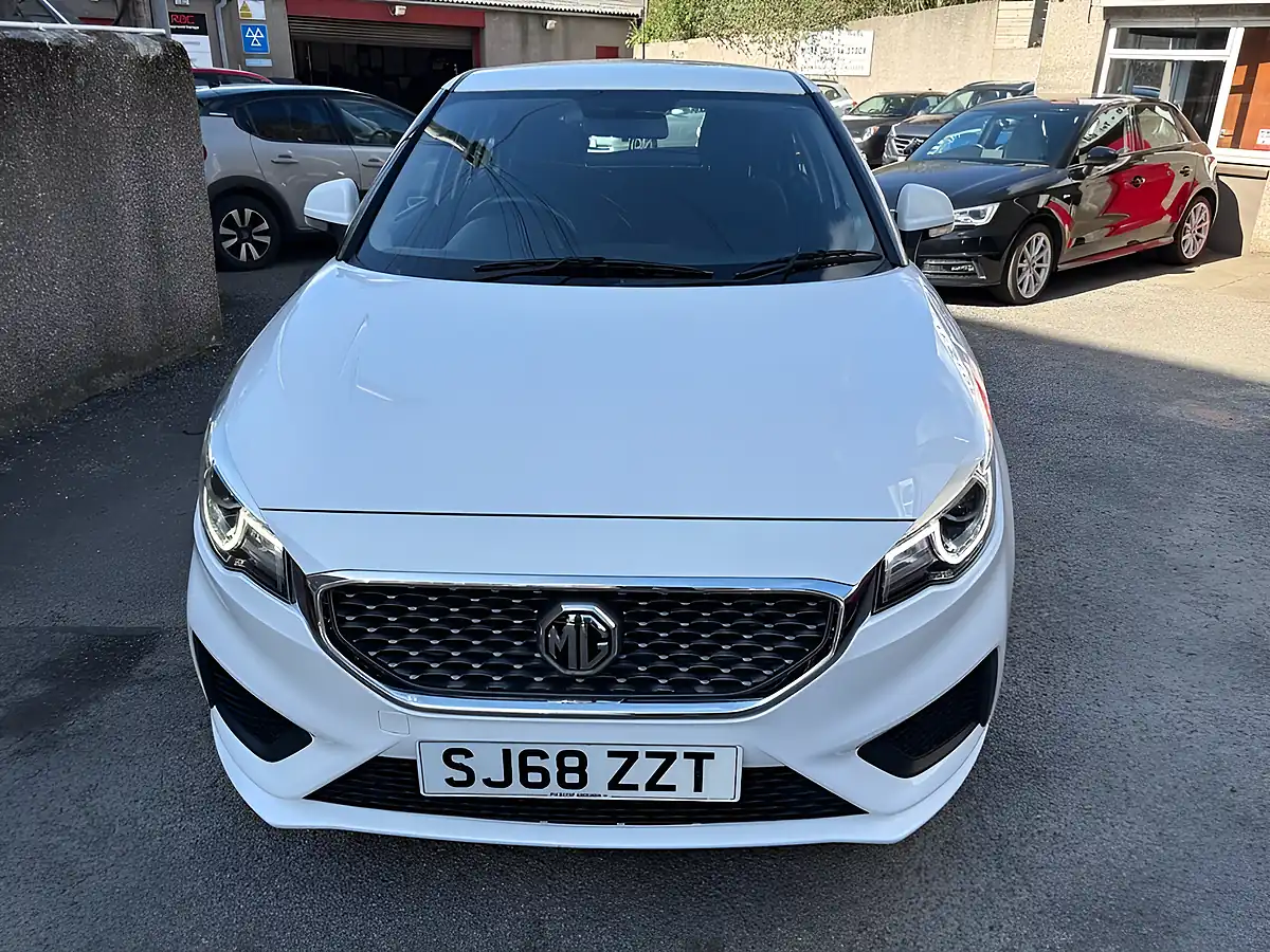 Used 2018 MG MG3 Excite White - Interior and Exterior details 8