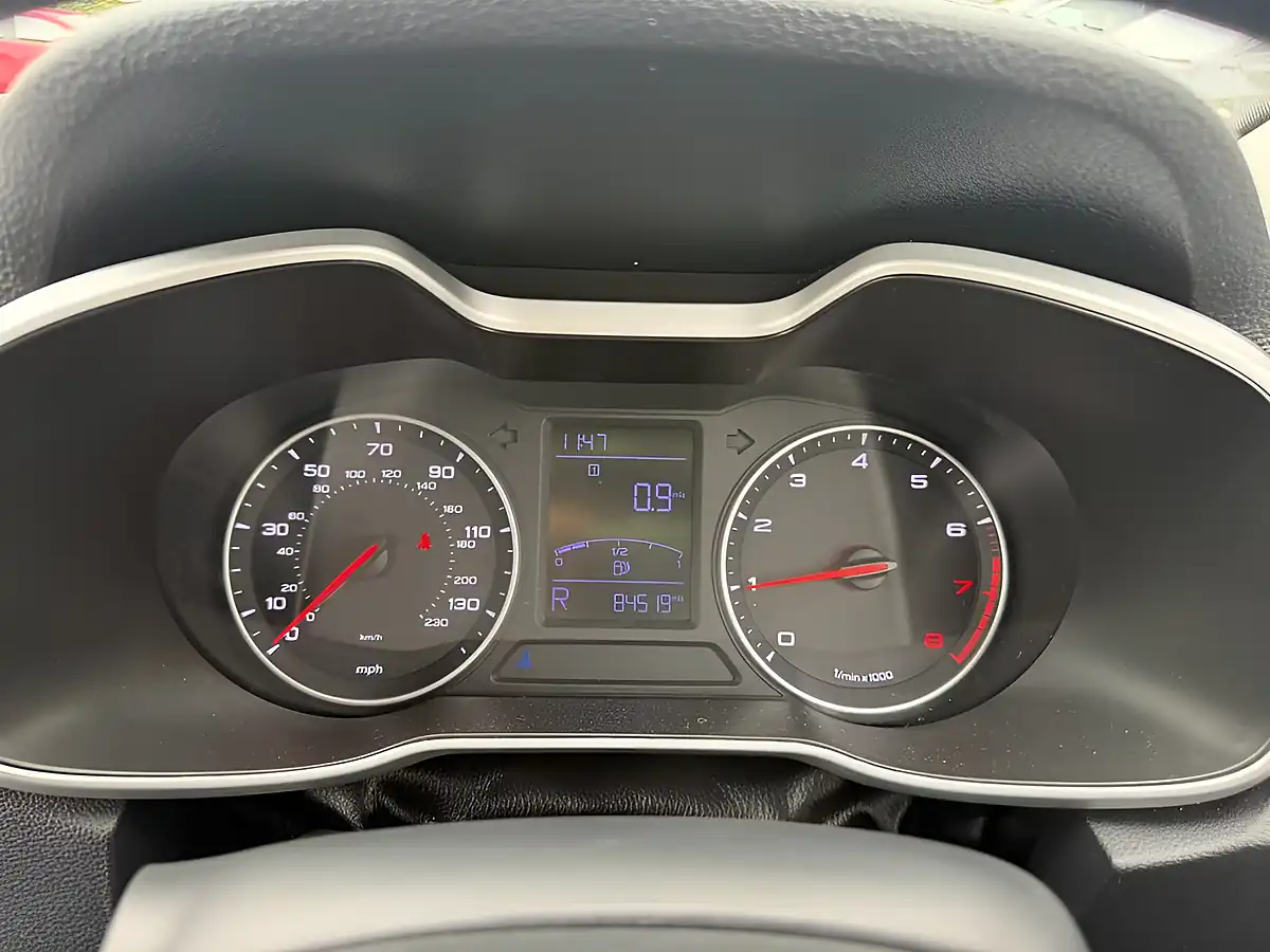 Used 2018 MG Zs Exclusive Silver - Interior and Exterior details 10