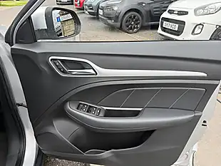 Used 2018 MG Zs Exclusive Silver - Interior and Exterior details 14