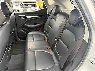 Used 2018 MG Zs Exclusive Silver - Interior and Exterior details 15